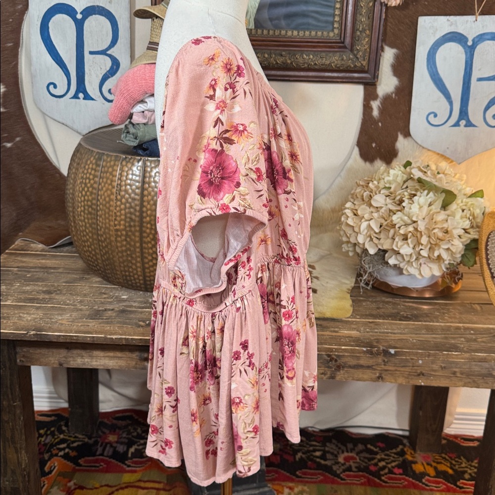 Torrid Pink Floral Shirt - Picture 5 of 6